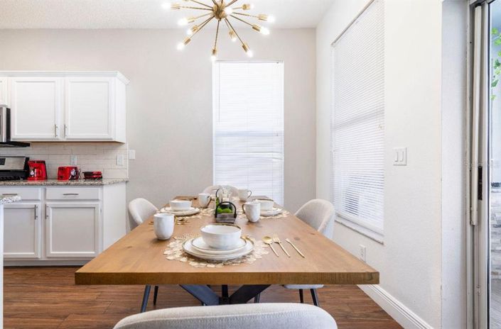 Image No.9-4 Bed House for sale