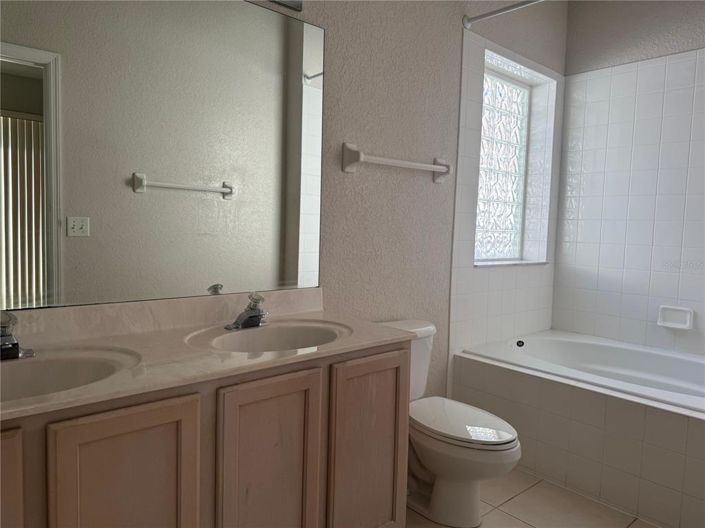 Image No.11-4 Bed House for sale