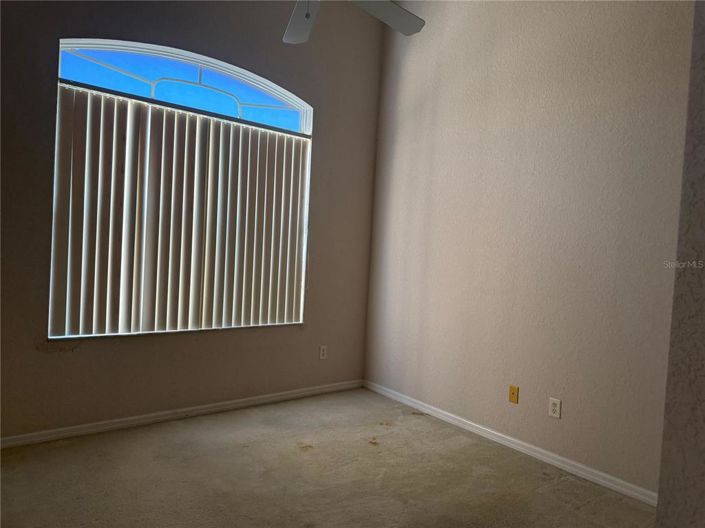 Image No.17-4 Bed House for sale