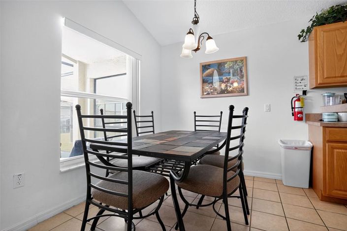 Image No.12-Propriété de 4 chambres à vendre à Davenport