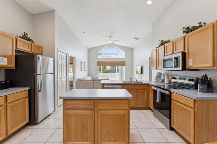 Image No.12-4 Bed House for sale