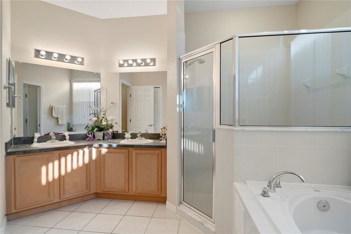 Image No.13-4 Bed House for sale