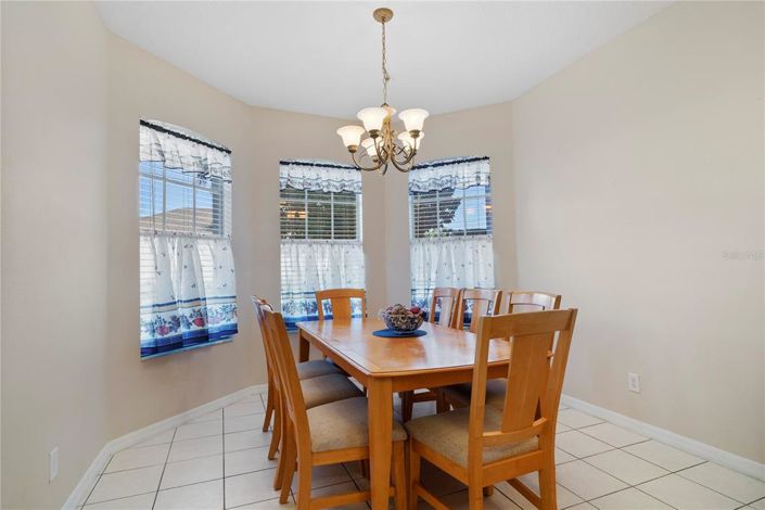 Image No.3-4 Bed House for sale