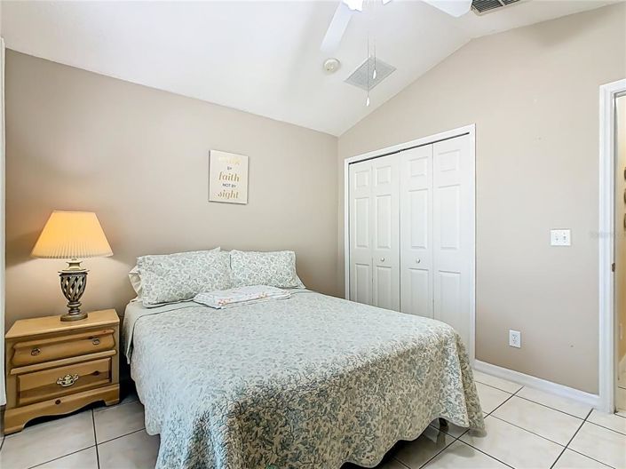 Image No.17-4 Bed Property for sale