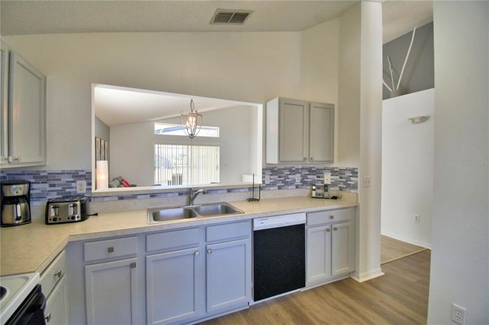 Image No.12-3 Bed House for sale