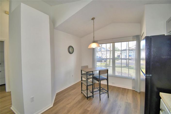 Image No.8-3 Bed House for sale