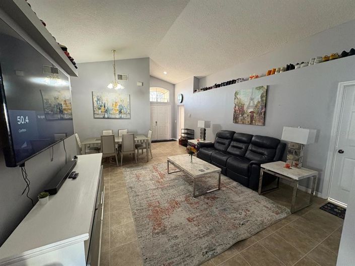 Image No.3-Propriété de 4 chambres à vendre à Davenport