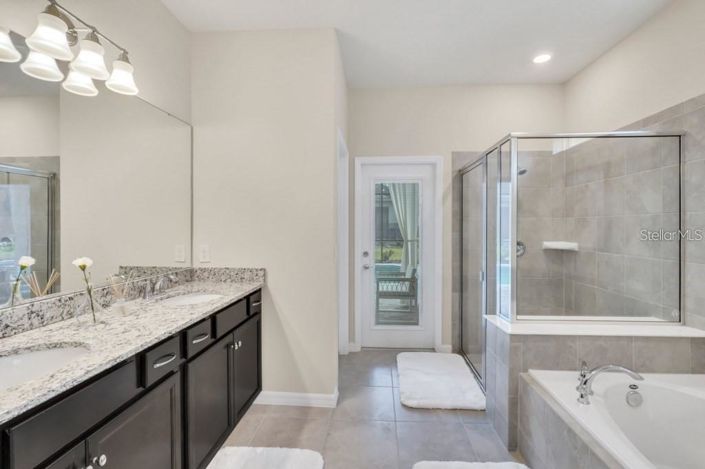 Image No.16-10 Bed House for sale