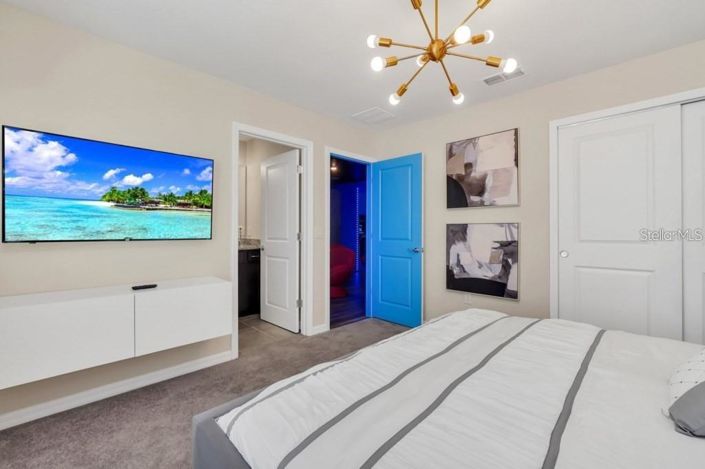 Image No.30-10 Bed House for sale