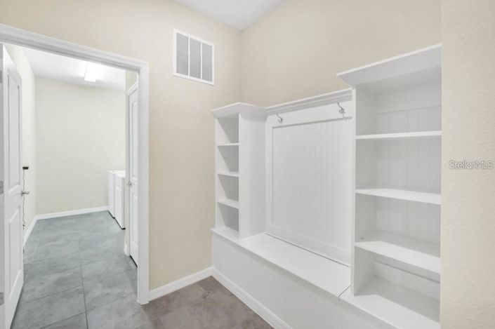 Image No.44-10 Bed House for sale