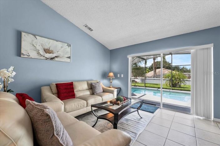 Image No.6-3 Bed Property for sale