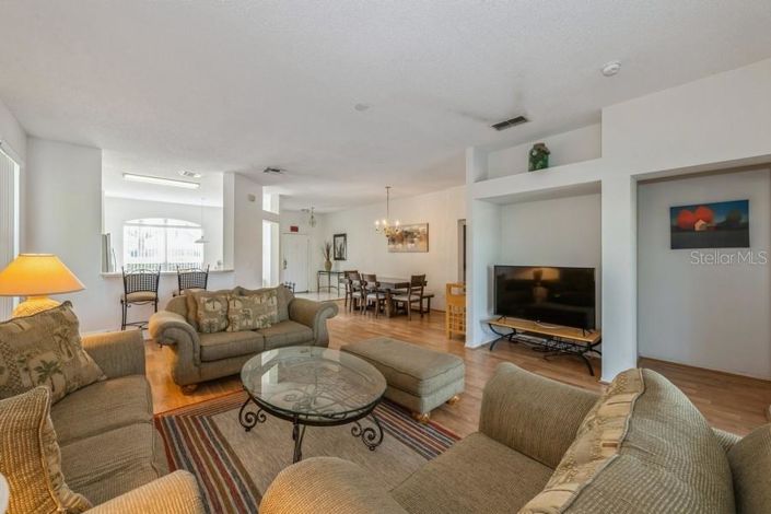 Image No.8-3 Bed Property for sale