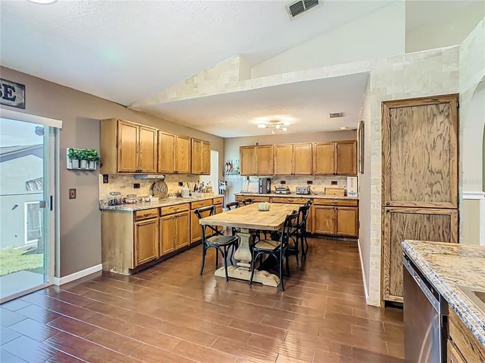 Image No.17-3 Bed Property for sale