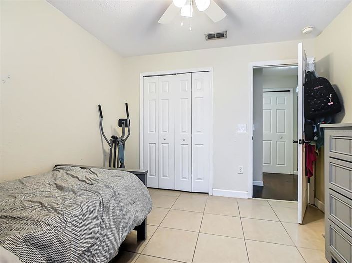 Image No.27-3 Bed Property for sale