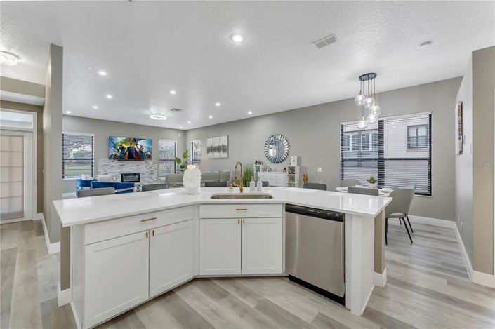 Image No.15-7 Bed House for sale