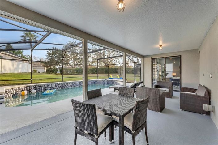 Image No.35-7 Bed House for sale