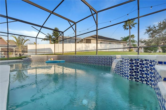 Image No.38-7 Bed House for sale