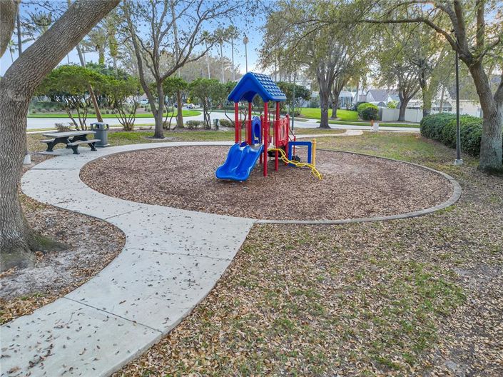 Image No.45-7 Bed House for sale