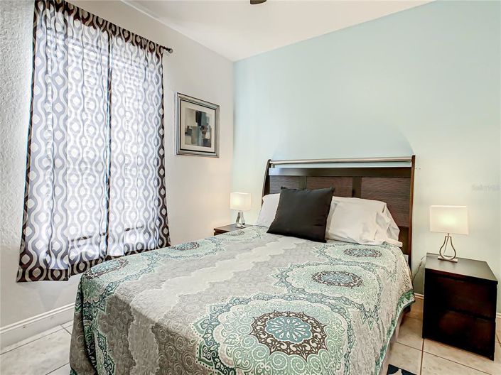 Image No.32-4 Bed Townhouse for sale