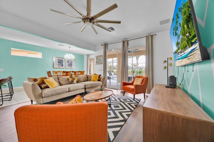 Image No.5-5 Bed Property for sale