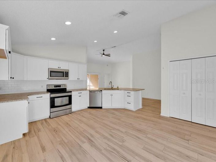 Image No.14-4 Bed House for sale