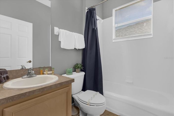 Image No.16-4 Bed House for sale