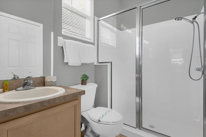 Image No.25-4 Bed House for sale