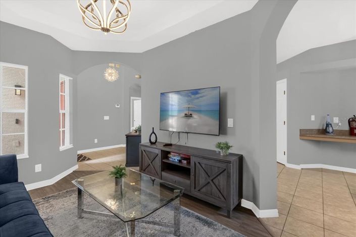 Image No.7-4 Bed House for sale