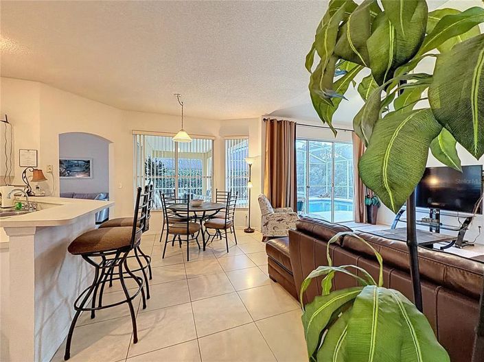 Image No.11-4 Bed Property for sale