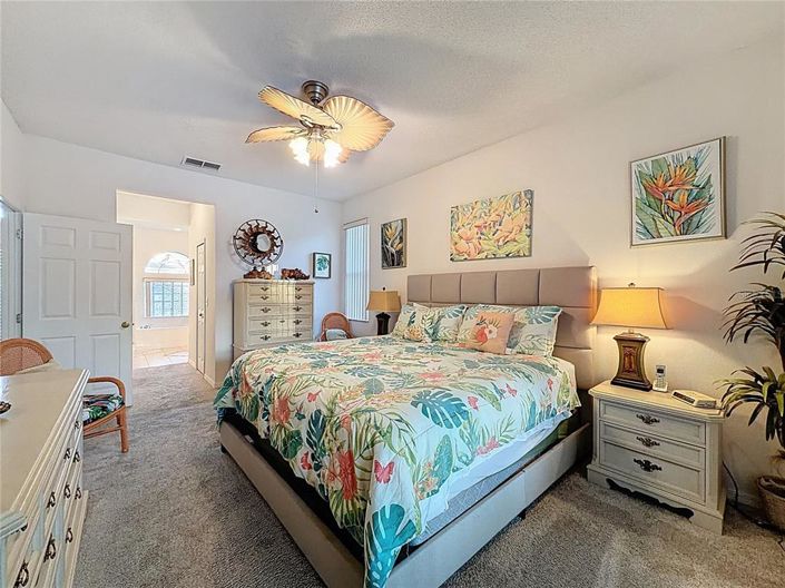 Image No.12-4 Bed Property for sale