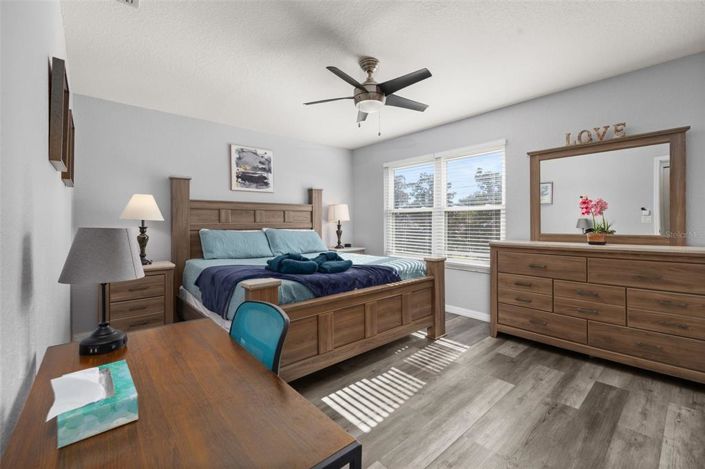 Image No.28-4 Bed Townhouse for sale