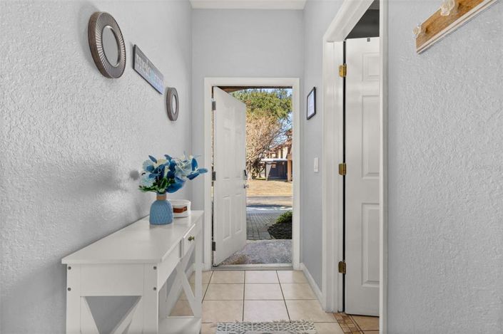 Image No.3-4 Bed Townhouse for sale