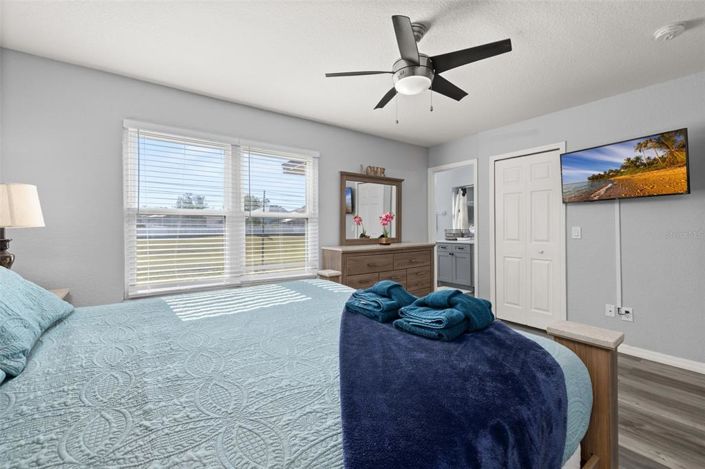 Image No.30-4 Bed Townhouse for sale