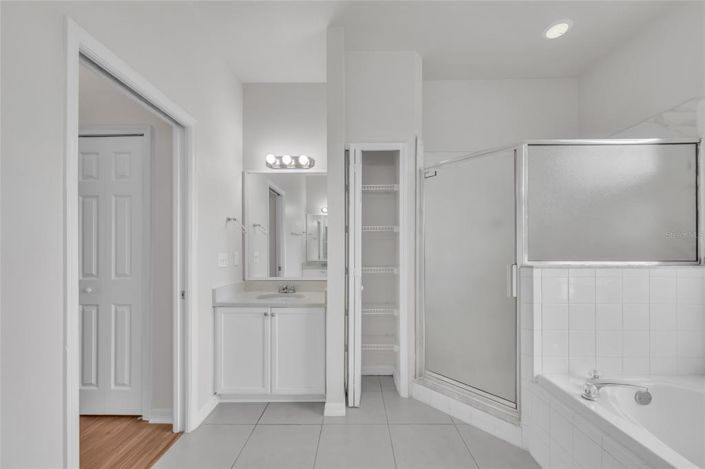 Image No.13-4 Bed House for sale