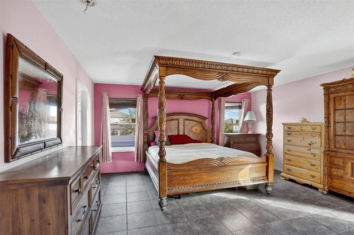 Image No.23-3 Bed Property for sale