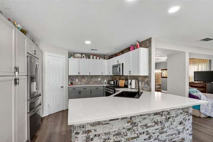 Image No.4-3 Bed Property for sale