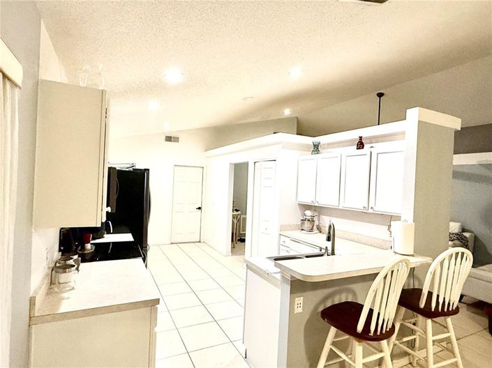 Image No.6-4 Bed Property for sale