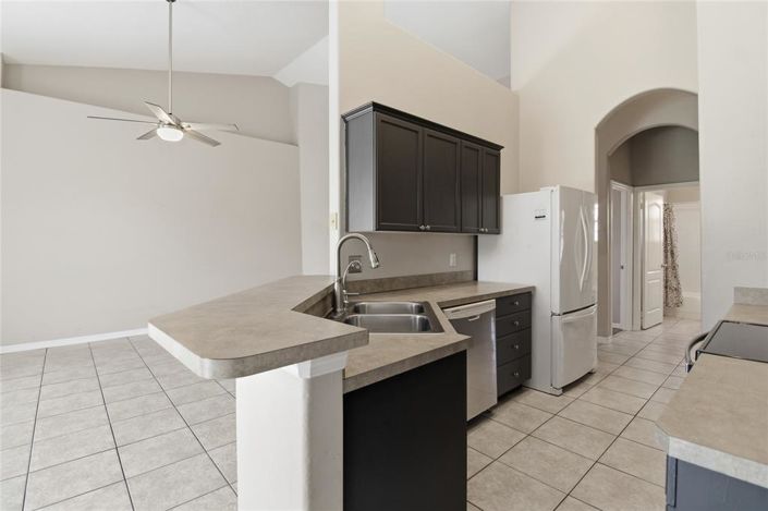 Image No.17-3 Bed Townhouse for sale