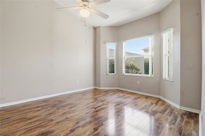 Image No.30-3 Bed Townhouse for sale