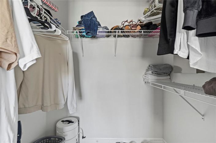 Image No.17-4 Bed House for sale