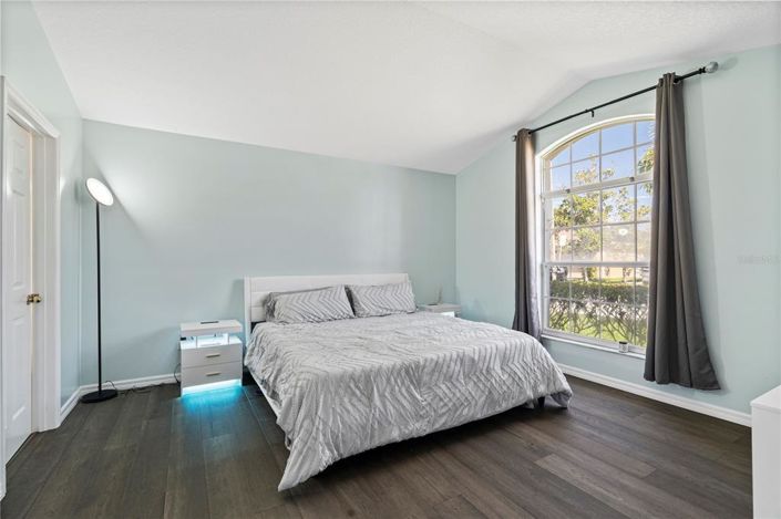 Image No.3-4 Bed Property for sale