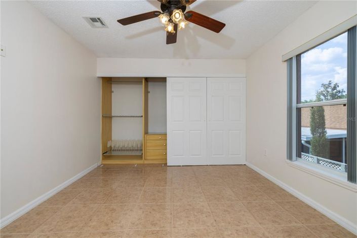 Image No.19-4 Bed Property for sale