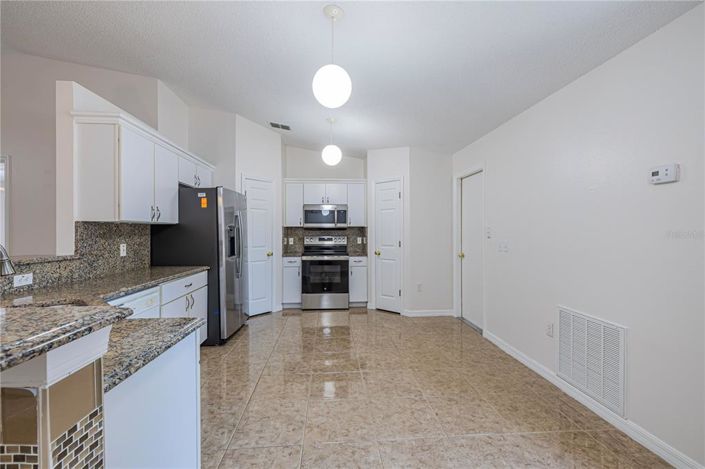 Image No.26-4 Bed Property for sale