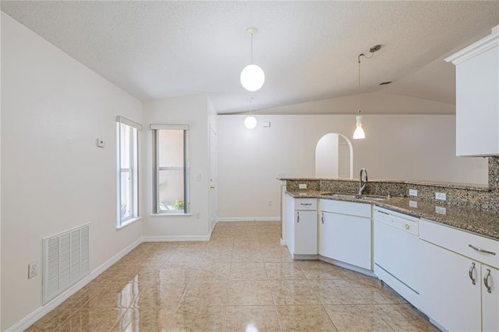 Image No.30-4 Bed Property for sale