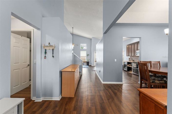 Image No.2-5 Bed Property for sale