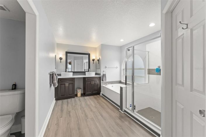 Image No.29-5 Bed Property for sale