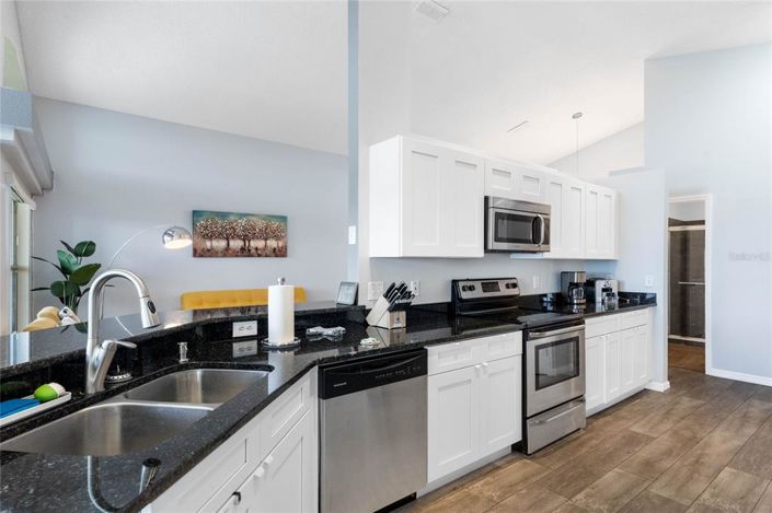 Image No.6-4 Bed Property for sale