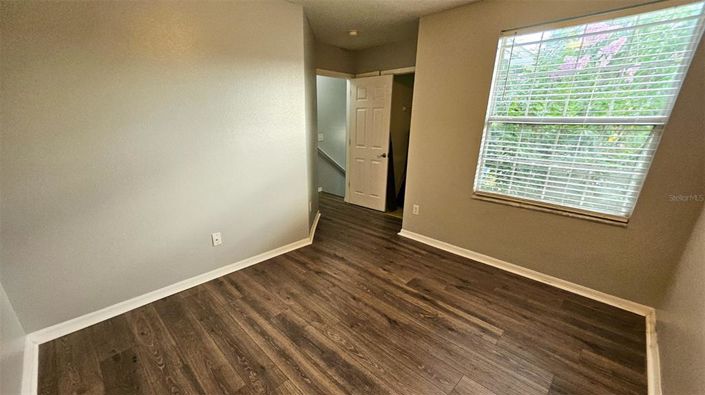 Image No.16-4 Bed Townhouse for sale