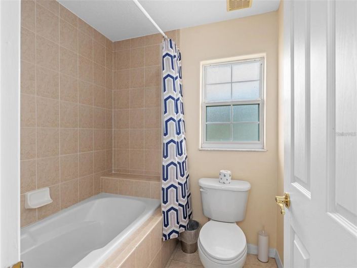 Image No.24-5 Bed House for sale