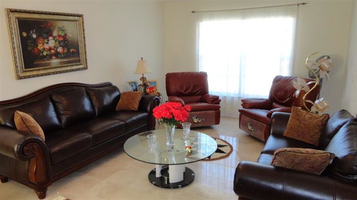 Image No.11-3 Bed Property for sale